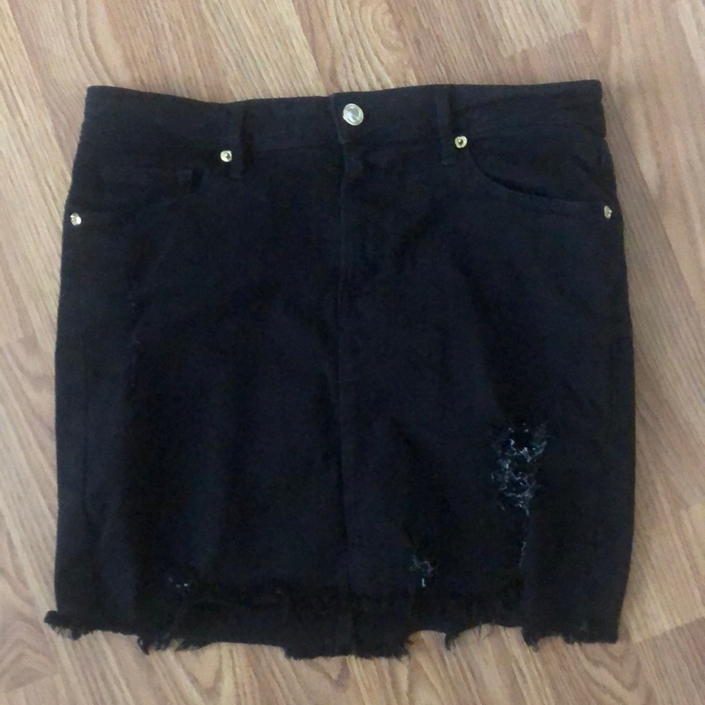 GOOD AMERICAN Distressed Skirt